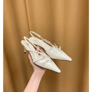 Cat heel shoes
